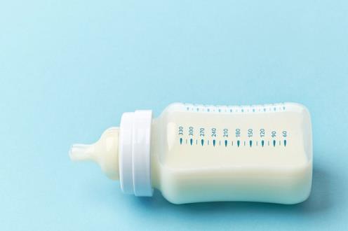 bottle-of-formula-milk