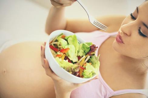 怀孕时避免食用的食物