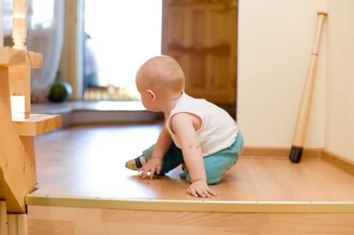 婴儿安全-你的房间逐个房间指南