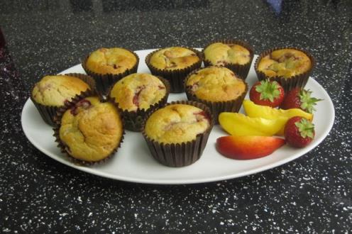 strawberry-and-peach-muffins_27137