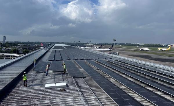 新加坡开始在机场安装太阳能电池板